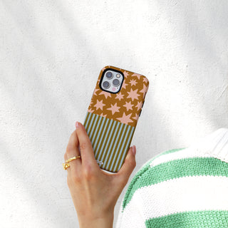 8.Lifestyle 03 Tough Case iPhone 16 copy.jpg global-all