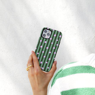 8.Lifestyle 03 Tough Case iPhone 16 copy.jpg global-all