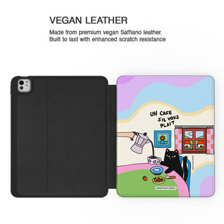 Un Cafe S'il Vous Plait Coffee Cat Wavy - iPad Pro 13 (8th Gen) - Vegan leather.jpg