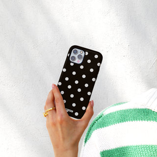 8.Lifestyle 03 Tough Case iPhone 16 copy.jpg global-all