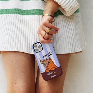6.Lifestyle 01 Tough Case iPhone 16.jpg