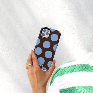 8.Lifestyle 03 Tough Case iPhone 16 copy.jpg