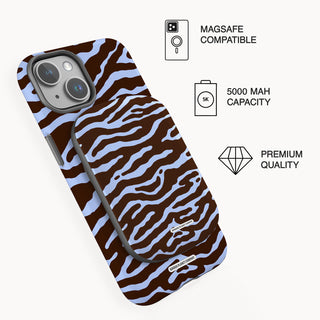2.Powerbank on phone.jpg