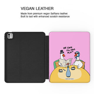 Un Cafe S'il Vous Plait Goose Pink - iPad Pro 13 (8th Gen) - Vegan leather.jpg