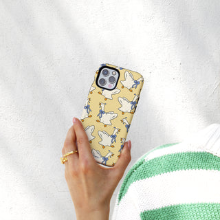 8.Lifestyle 03 Tough Case iPhone 16 copy.jpg global-all