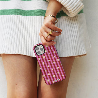 6.Lifestyle 01 Tough Case iPhone 16.jpg global-all
