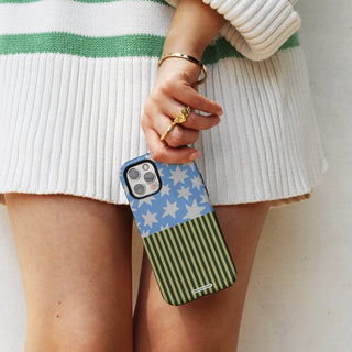 6.Lifestyle 01 Tough Case iPhone 16.jpg global-all