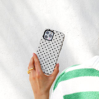 8.Lifestyle 03 Tough Case iPhone 16 copy.jpg global-all