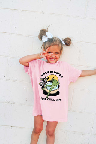 'When in doubt just chill out' Kid's Frog T-shirt