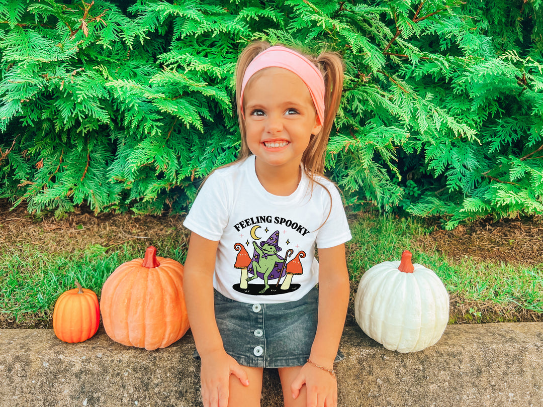 'Feeling Spooky' Kid's Halloween T-shirt