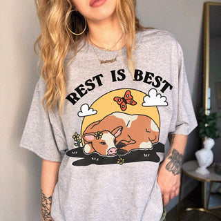 'Rest is best' Cow T-shirt