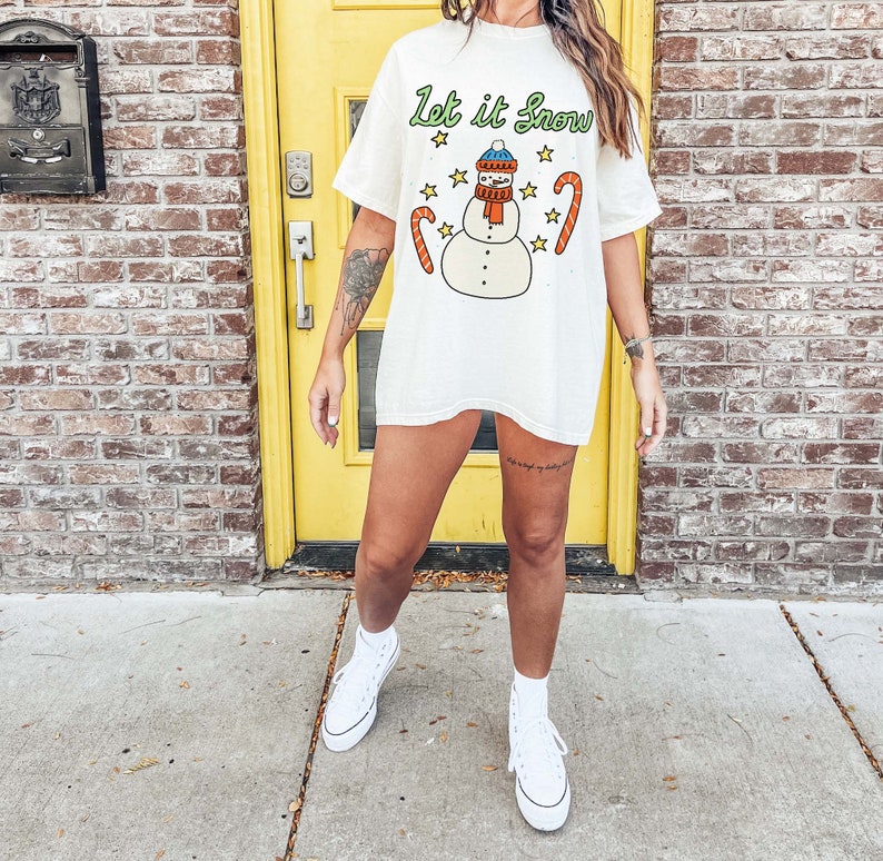 'Let it Snow' Christmas Snowman T-shirt